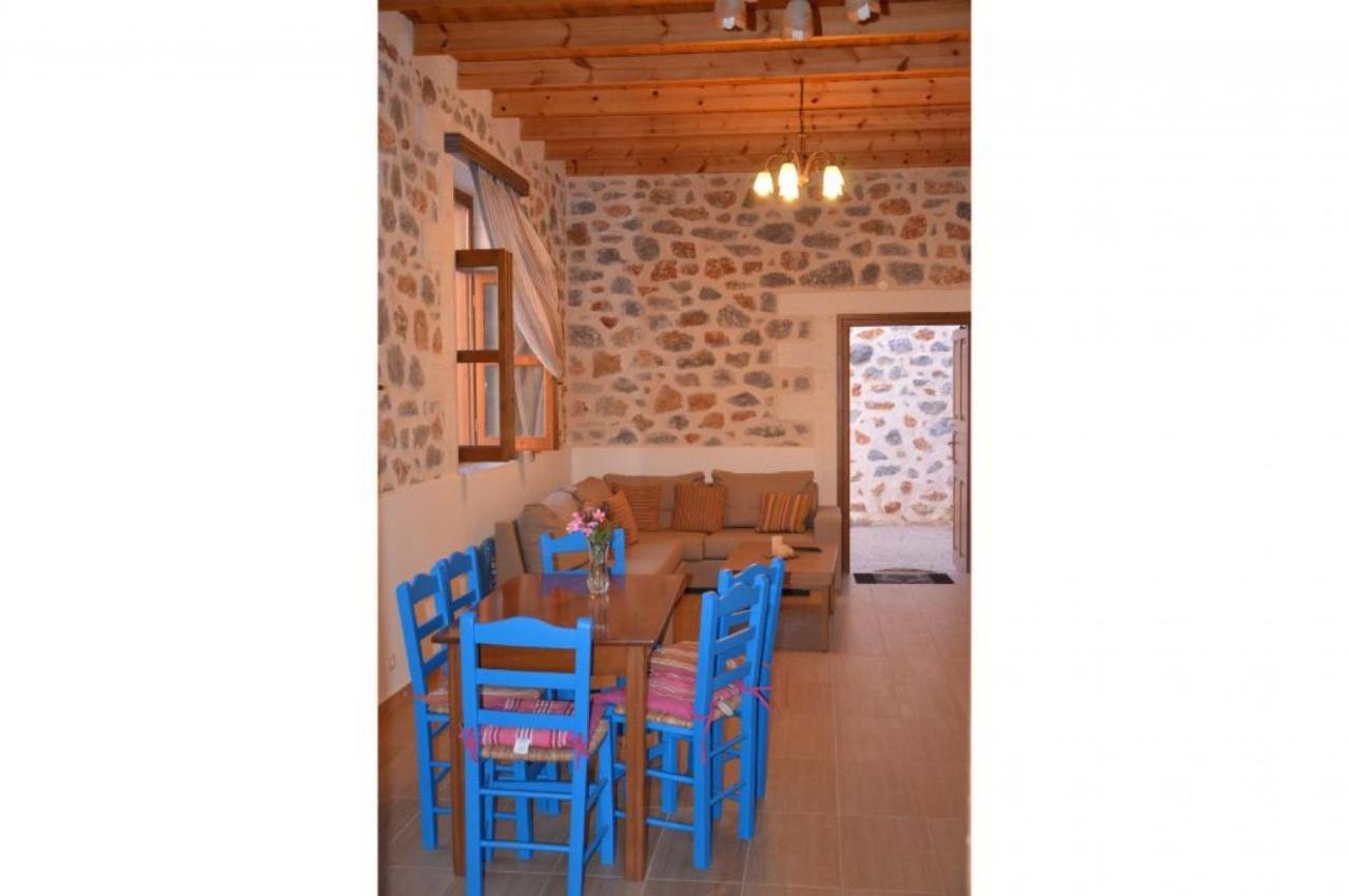 Petres  Stone Villa I In Petres מראה חיצוני תמונה