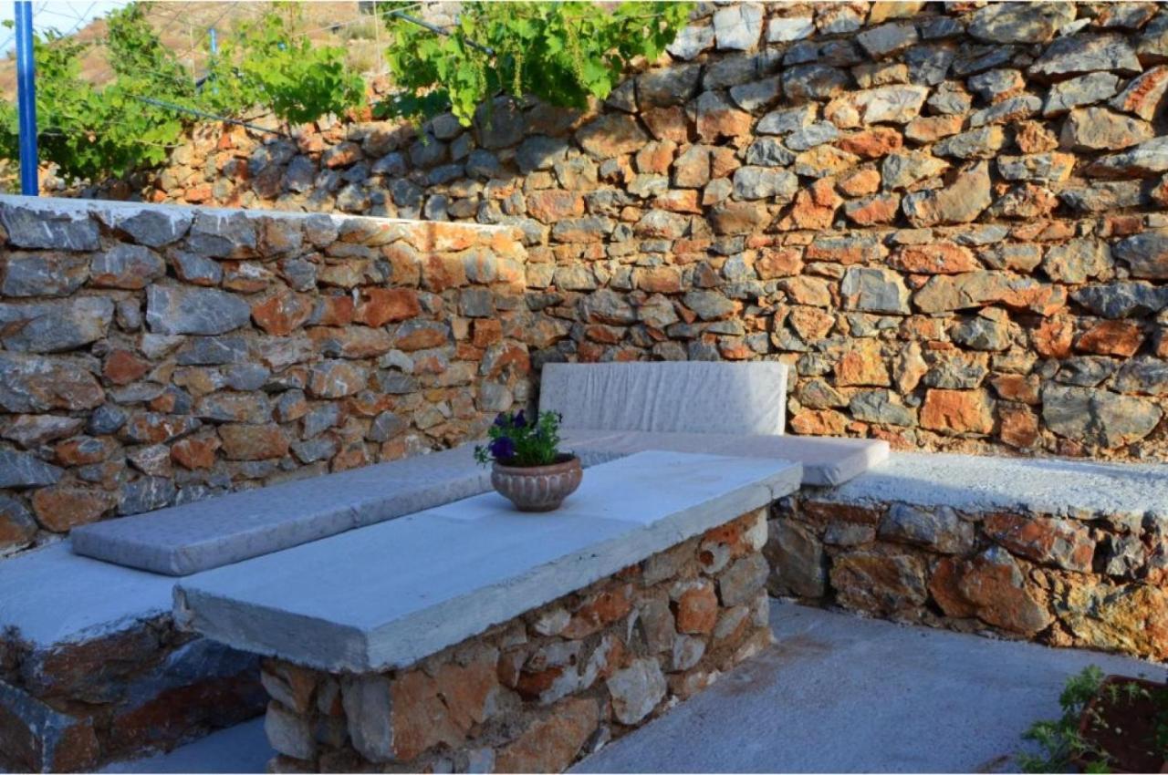 Petres  Stone Villa I In Petres מראה חיצוני תמונה